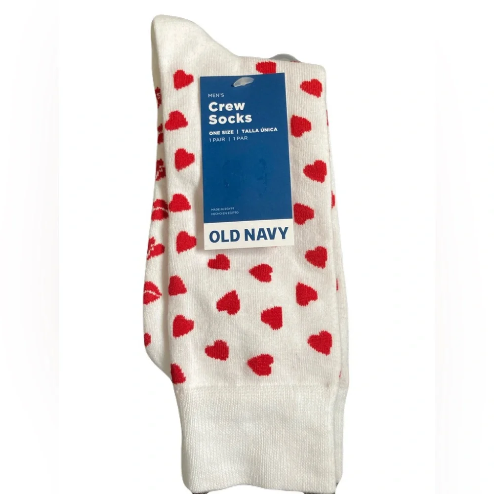 Old Navy Men's White Crew Socks with Red Hearts